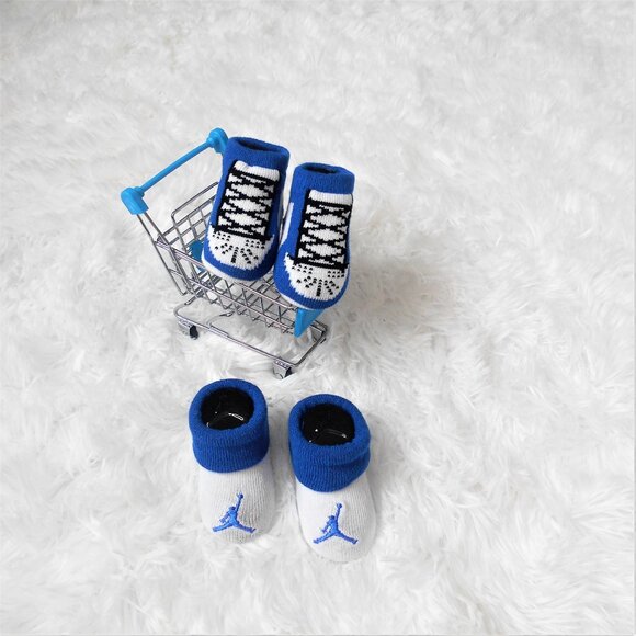 Nike Jordan Infant Booties 2 Pack Baby Newborn 0-6 Mo Blue String Design - Picture 6 of 13
